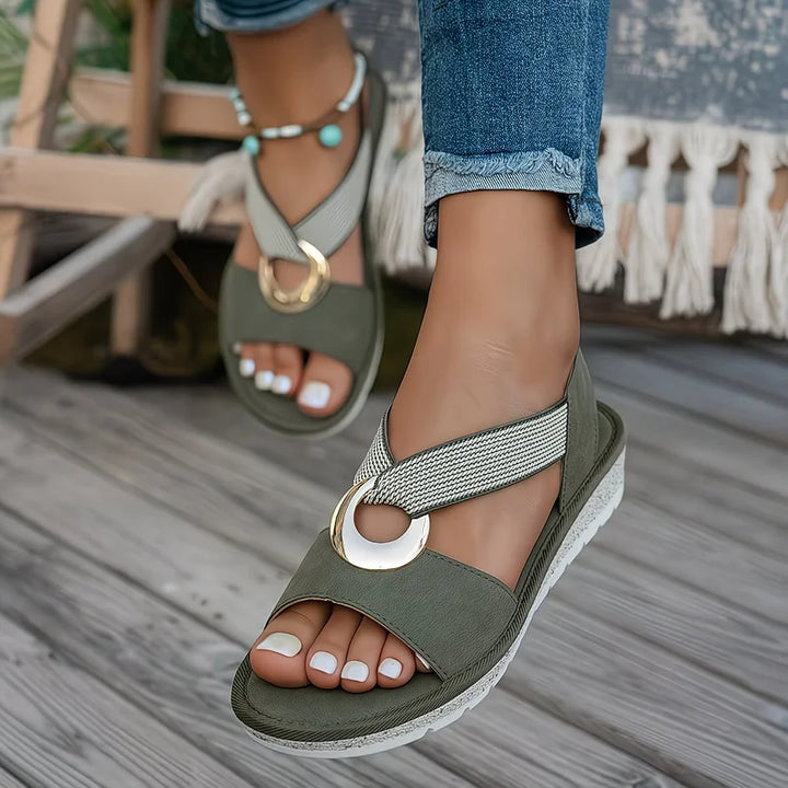 Angel | Flat sandals with metal buckle