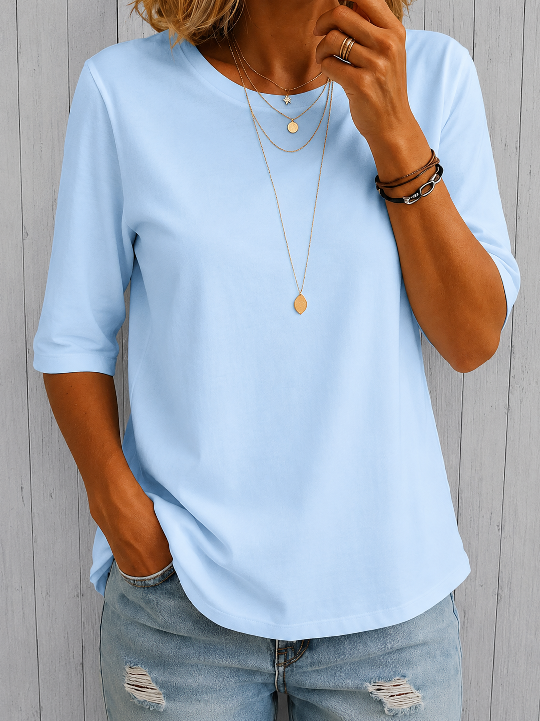Calvera Comfort Coverage Tee